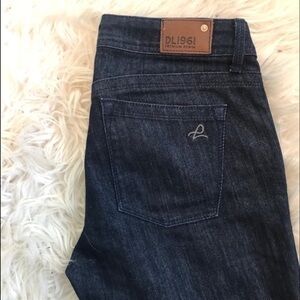 DL1961 dark denim straight cut blue jeans